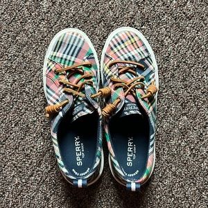 Plaid Sperry sneakers